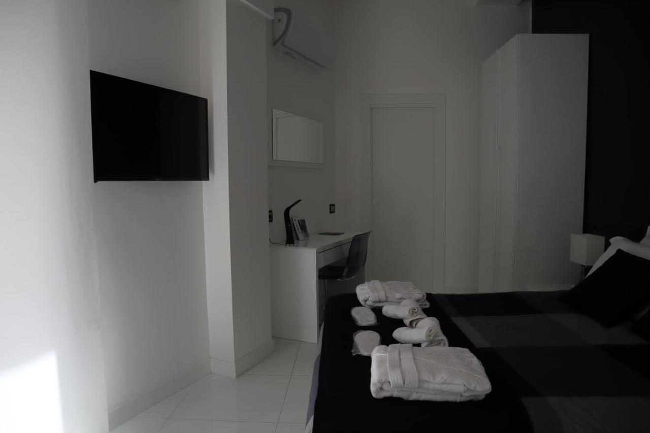 Rettifilo 201 Exclusive Rooms Napoli Exterior foto