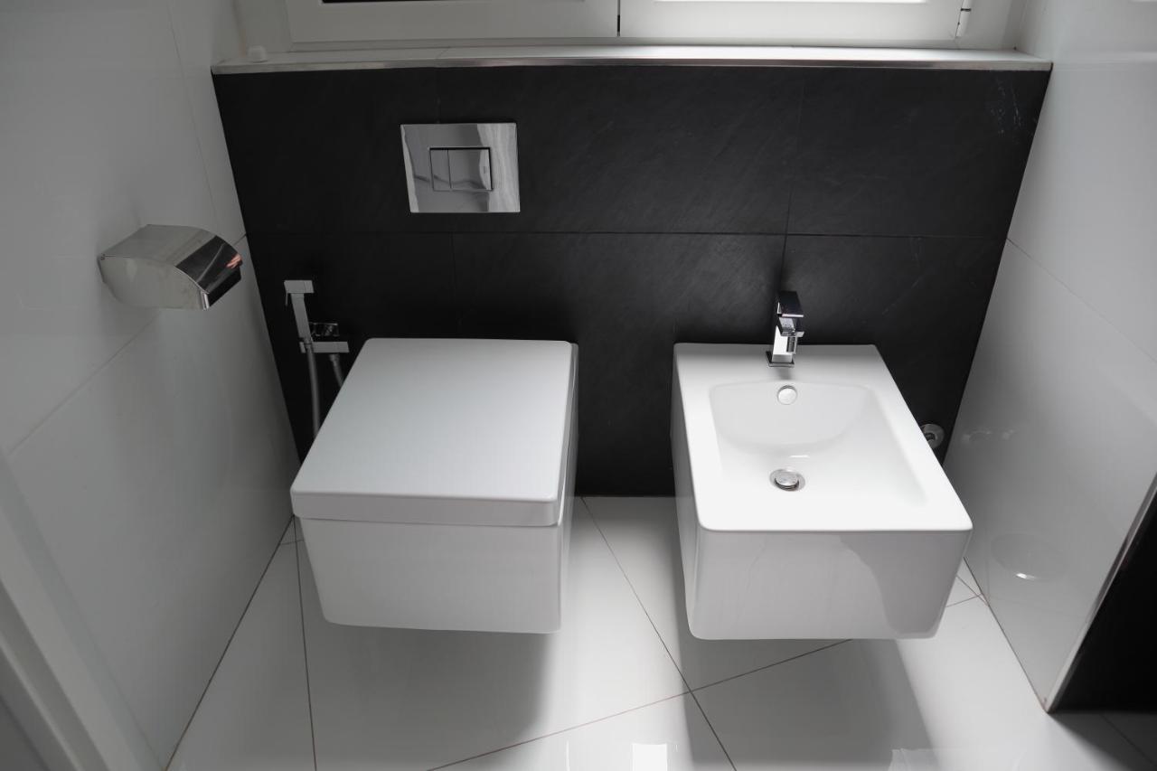 Rettifilo 201 Exclusive Rooms Napoli Exterior foto