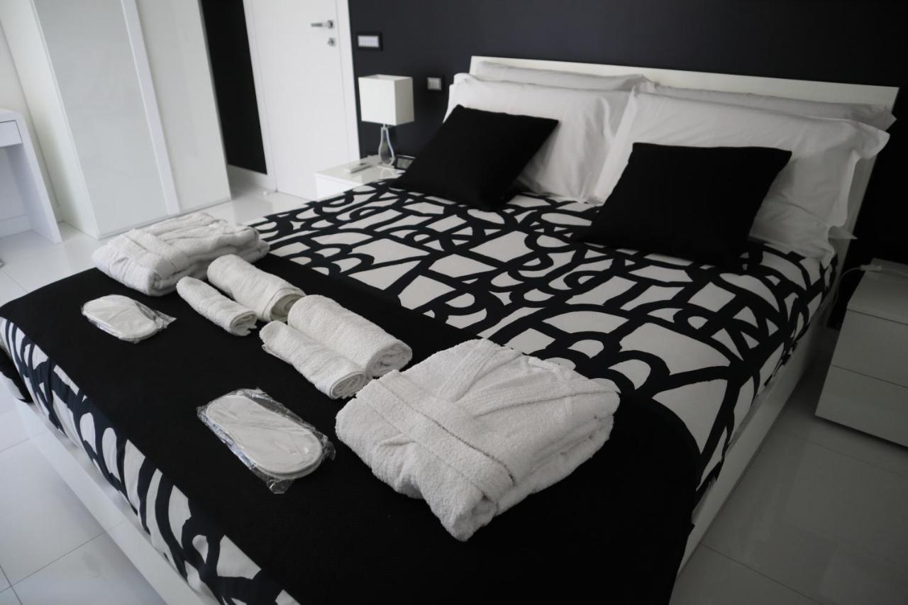 Rettifilo 201 Exclusive Rooms Napoli Exterior foto