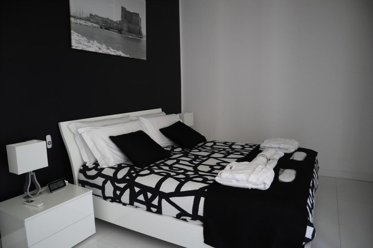 Rettifilo 201 Exclusive Rooms Napoli Exterior foto