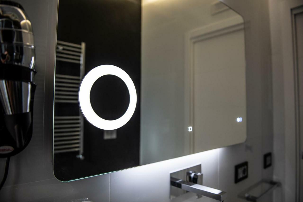 Rettifilo 201 Exclusive Rooms Napoli Exterior foto